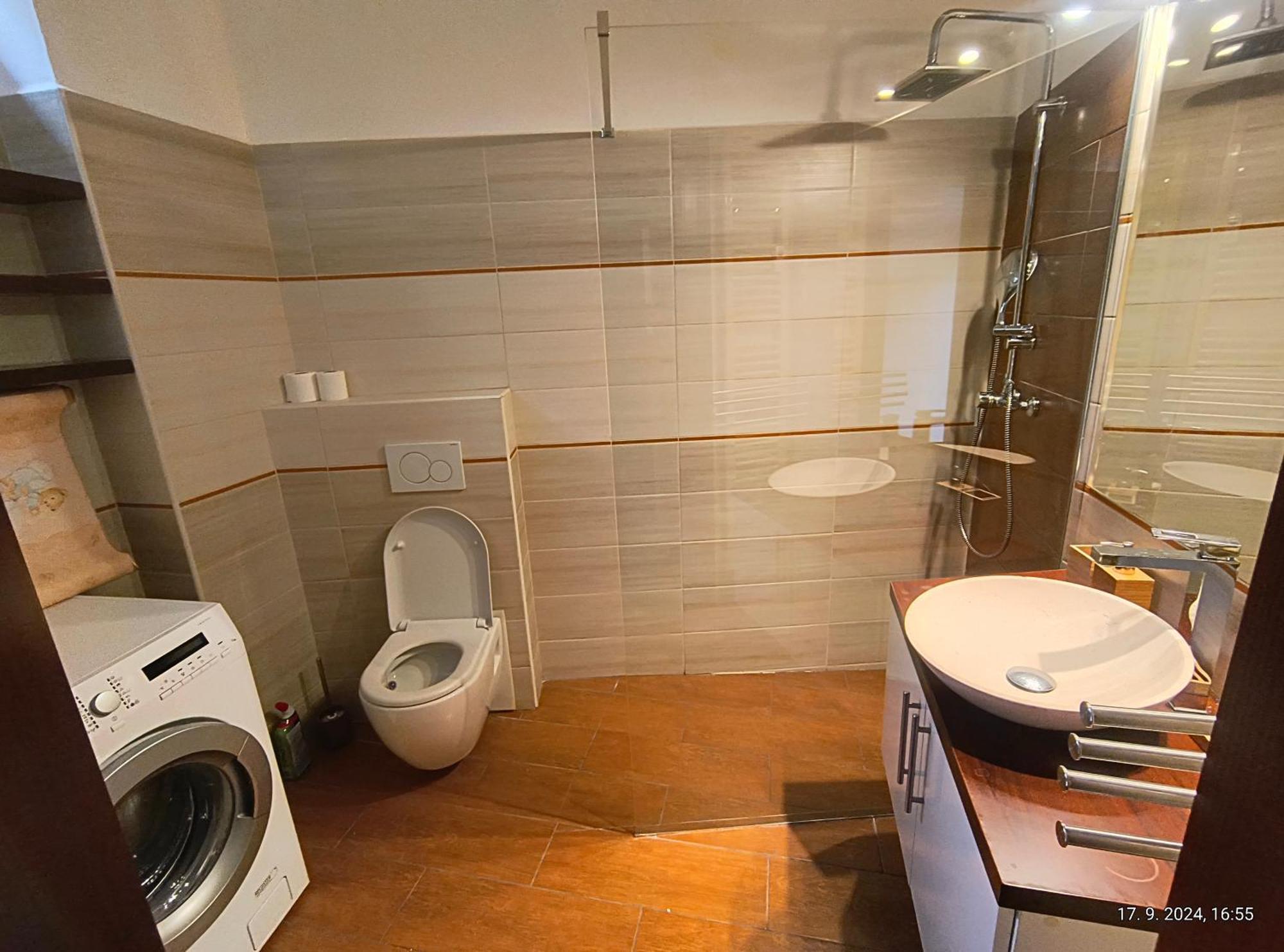 Apartment Oasis In The Old Town